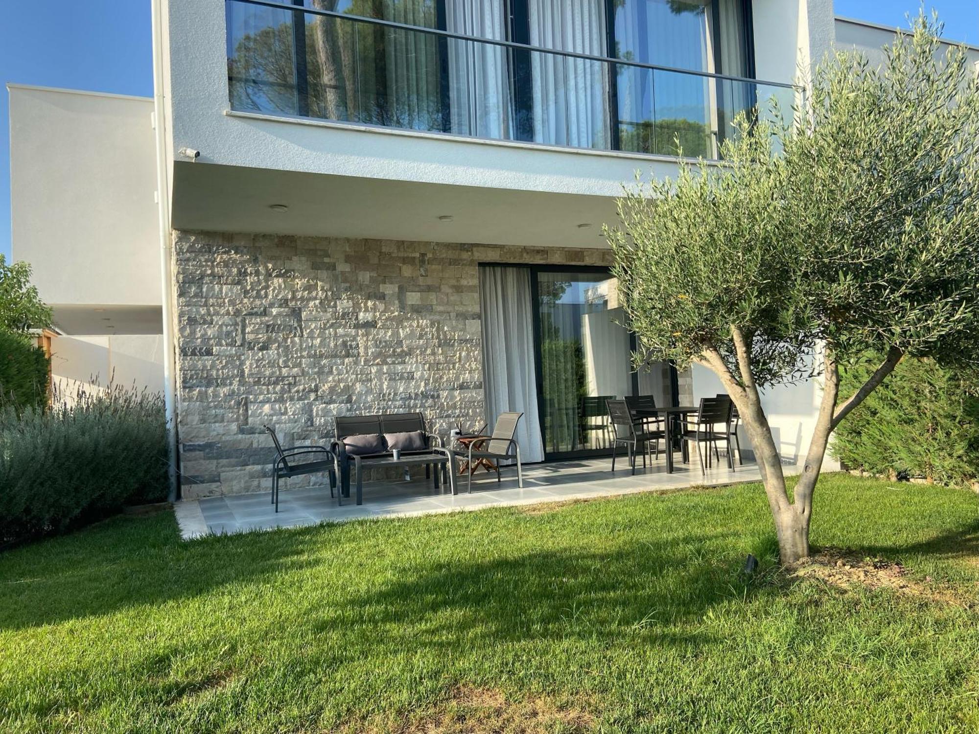 Rosemarine Villas Durrës Exterior foto