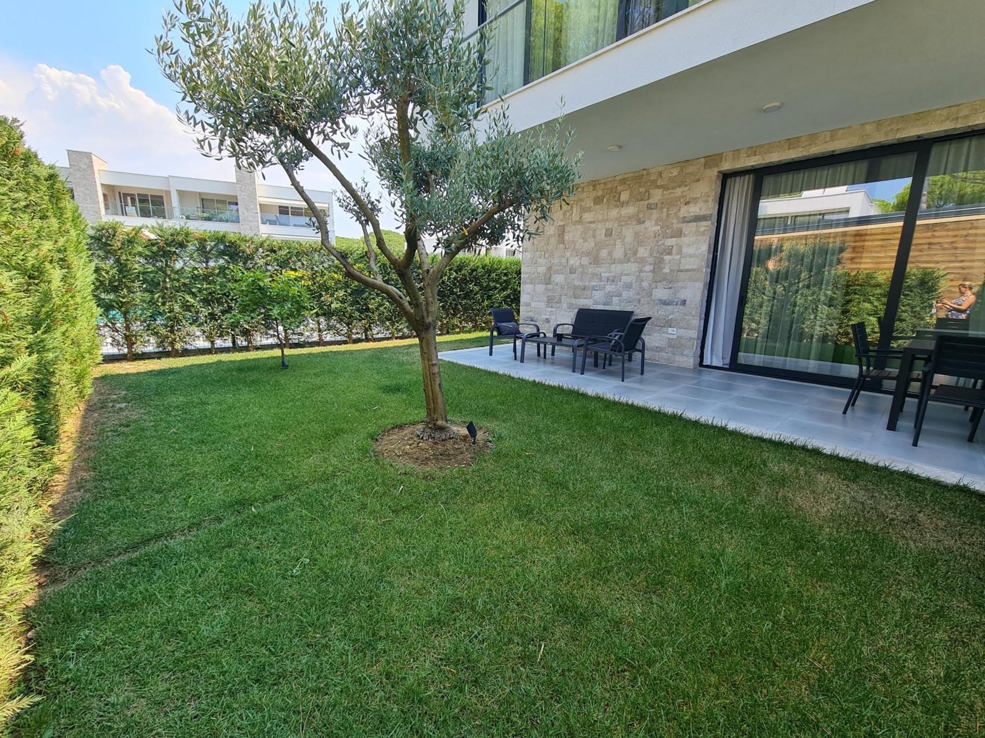 Rosemarine Villas Durrës Exterior foto